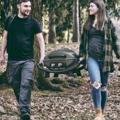 Burnhard Draagbare 2-Branders Gasbarbecue - Afdekhoes - BBQ Wayne -Keuken Accessoires Verkoop 1200x1200 1056