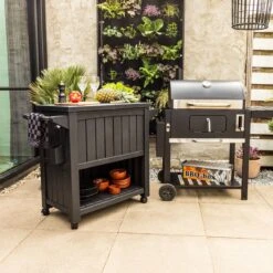 BluMill BBQ Tafel - Inclusief Koelvak 80 Liter - Op Wieltjes - Met Flessenopener - 102 X 46 X 86,5 Cm 23 BluMill BBQ Tafel - Inclusief Koelvak 80 Liter - Op Wieltjes - Met Flessenopener - 102 X 46 X 86,5 Cm -Keuken Accessoires Verkoop 1200x1200 1124