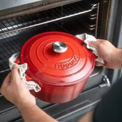 Nuovva Gietijzeren Braadpan Antiaanbaklaag Met Deksel - Sudderpan Rood - Rond - Ø24 Cm - 4.7 Liter - 100% PFAS & PFOA Vrij - Geschikt Voor Alle Warmtebronnen - Elektrisch - Gas - Halogeen - Inductie - Keramisch -Keuken Accessoires Verkoop 1200x1200 550