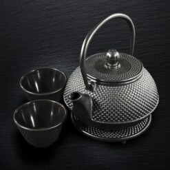 SakuraTea - Theepot Set - 4-delig - Gietijzer - Zwart - 0.8L - 2 Kopjes (100ml) -Keuken Accessoires Verkoop 1200x1200 692