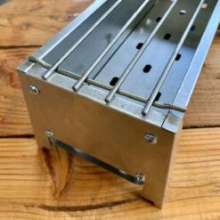 Spiedini Saté-bbq Bali 40 Mini - Kleine, Smalle Houtskoolbarbecue Met Horizontaal Rooster Voor Sate Of Andere Spiesjes - 40 Cm Lang, 11 Cm Breed, 14 Cm Hoog - Ideaal Voor Tuin- Of Open Haard, Of Balkon - Materiaal: Gealuminiseerd Ijzer -Keuken Accessoires Verkoop 1200x1200 998