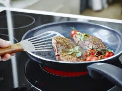 GreenPan Cambridge Hapjespan Met Deksel 24cm - Zwart - Inductie - PFAS-vrij -Keuken Accessoires Verkoop 1200x899 14