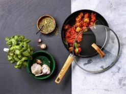 Gero Mark Hapjespan Met Deksel Ø 28 Cm - Aluminium - Inductie - PFAS-vrij 11 Gero Mark Hapjespan Met Deksel Ø 28 Cm - Aluminium - Inductie - PFAS-vrij -Keuken Accessoires Verkoop 1200x906 7