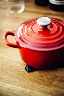 Le Creuset Signature Braadpan - 4,2 L - 24 Cm - Kersenrood -Keuken Accessoires Verkoop 801x1200 1